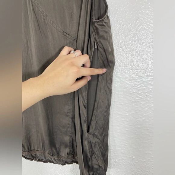 J. Jill 100% Silk Soft Brown Lace Detail V-Neck Sleeveless Cami Tank Top Size 14 - Picture 9 of 12